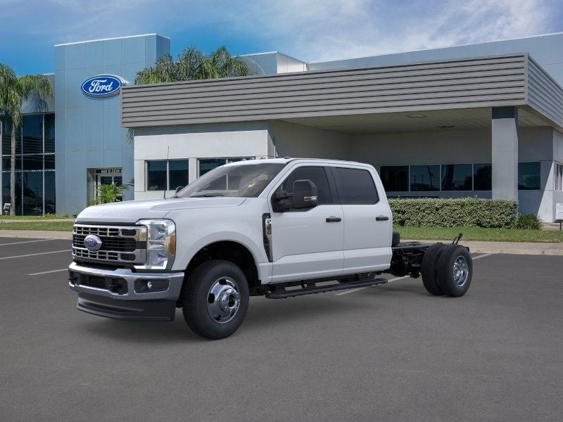 2026 Ford F-350SD XL DRW in Oxford White — front three-quarter view